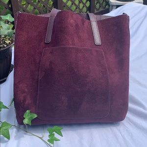 Wine-colored handbag with suede finish